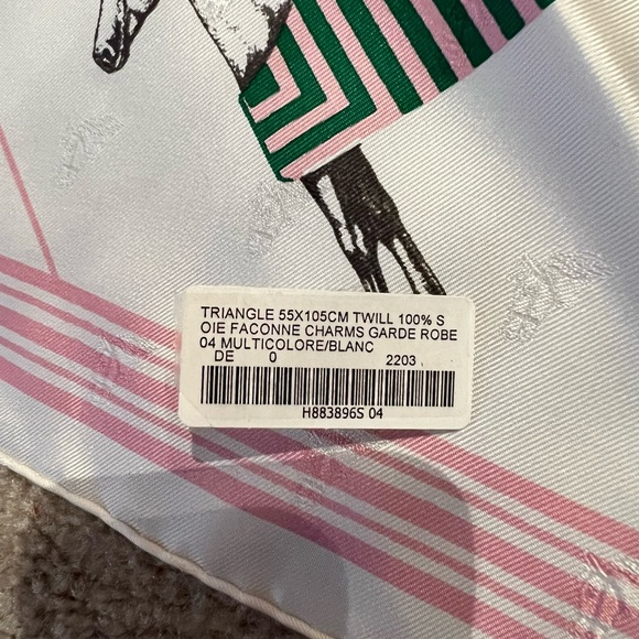 Hermes Garde-Robe Pop charm triangle 70 - Picture 6 of 6